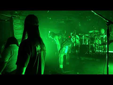 13 - Carbomb (Eaddy from Ho99o9 smashes guitar) - GHOSTEMANE (Live Charlotte, NC - 6/25/19)