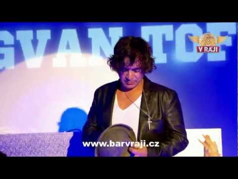 SAGVAN TOFI V RÁJI ( club live 2012 )