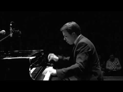 AMAZING! Pavel Nebolsin - Libertango/Oblivion (A. Piazzolla)