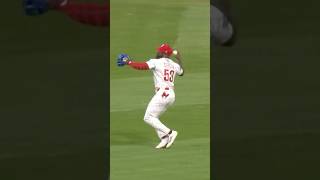 WHAT A THROW BY ADOLIS GARCÍA ????