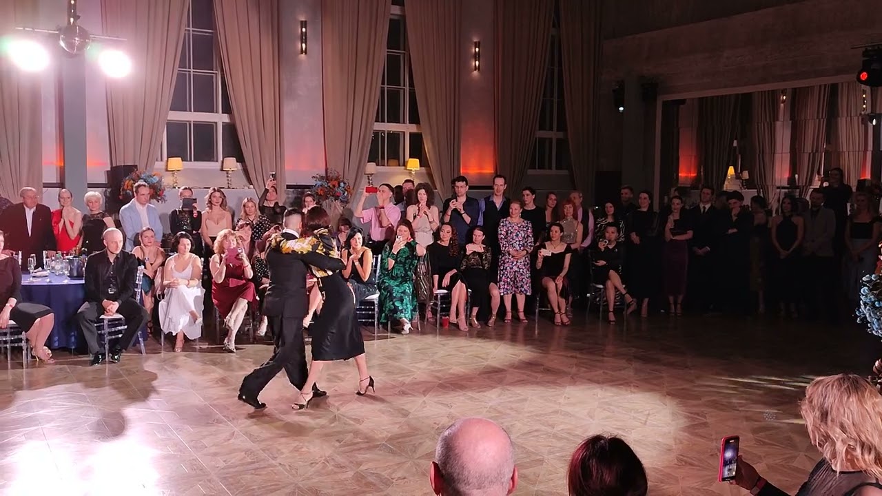 Video thumbnail for Veronica Palacios y Jonatan Aguero