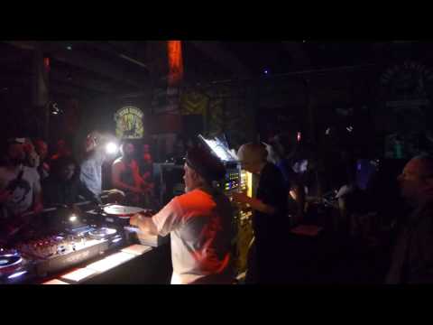 King Earthquake @ Amsterdam SS WE 2016 - "Mud Hut"