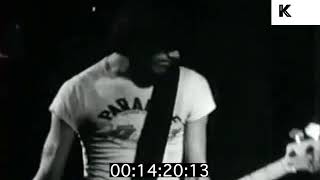1977 The Ramones Play I Don&#39;t Wanna Walk Around With You, Live at CBGBs