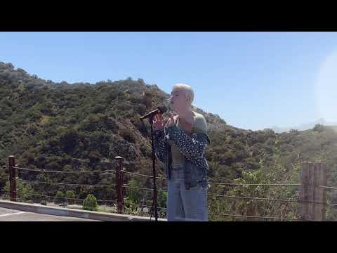 Mobile Sessions Presents: Grace Weber "Played Yourself" Live From The LA Canyons