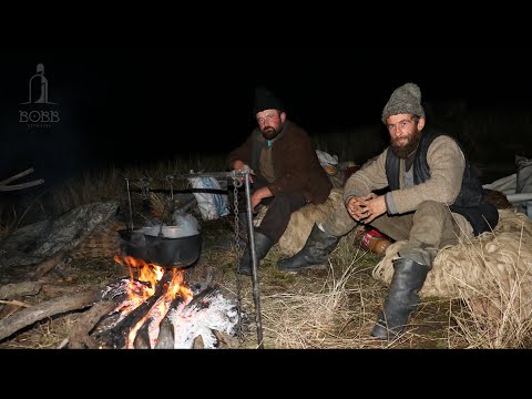 TRANSHUMANȚA de IARNĂ | Luatul BAGAJELOR de pe MĂGARI și aprinderea FOCULUI - DOCUMENTAR 2022 EP.2