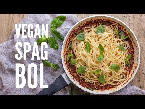 Vegan Spaghetti Bolognese - One Pot Camping Recipes! - Campervan Cooking