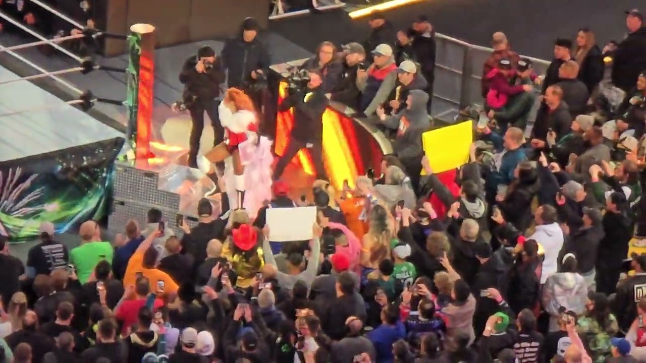 WrestleMania XL Night 1- Becky Lynch Entrance #WWE #WrestleManiaXL #WrestleMania