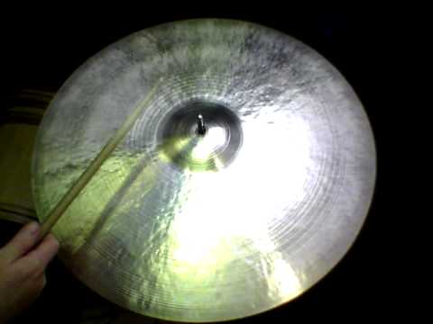22 Kontroversial Ride, 2286g - Handcrafted cymbals by Craig Lauritsen.MOV