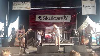 Barb Wire Dolls - Fade Away