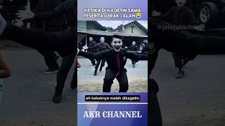 Download lagu WHEN SURPRISED BY THE WALKING PARTICIPANTS mp3 Download lagu WHEN SURPRISED BY THE WALKING PARTICIPANTS mp3