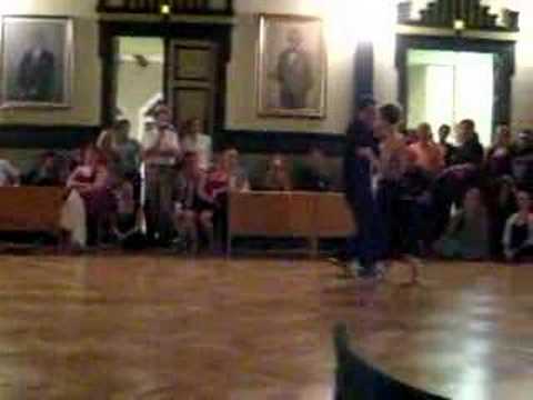  Jessica Carlsson  and  Daniel Andreas Carlsson  are  dancing  to  a  vals