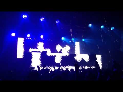 Martin Garrix - Bouncy Bob Live @ Kuala Lumpur