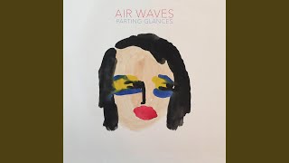 Kadr z teledysku Older tekst piosenki Air Waves
