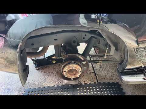 Toyota Landcruiser Prado 150 Hand brake shoes spring & clip install hack.