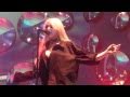 Taylor Momsen performs ZOMBIE with The Pretty ...