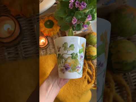 Кружка с авторской иллюстрацией Анастасии Савиной «Мышка Софи и тыквочка»