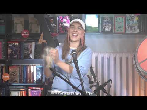 Karolina Czarnecka - Stolica (official live video)