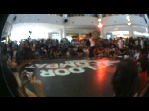 3 Floor Combat 2009 Bboy 1 vs 1 Battle Day 2 Toshroc Inertia vs Posad Floor Cinta