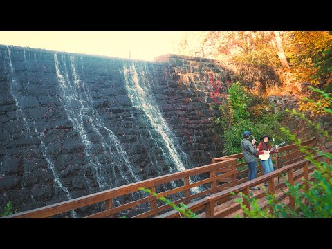Sunny Side Of The Mountain - The Foreign Landers