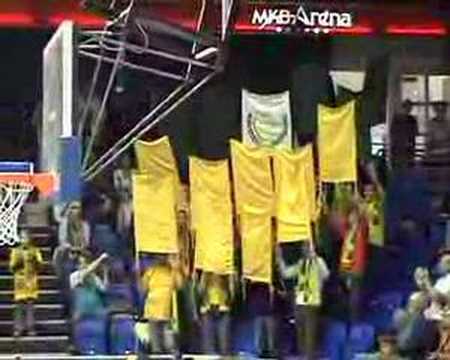 MKB Euroleasing Sopron-MIZO Pécs (Corner Crew koreográfia)