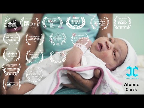 A LA DERIVA (ADRIFT) - Corto Documental: embarazo adolescente en la República Dominicana (subtitled)