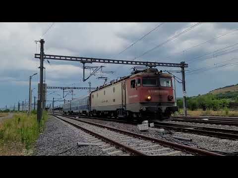 Copşa Mică: R 3503 train (Braşov - Teiuş). Locomotive 40-0752-8, wagons 20-49 212-5 + 20-49 206-7