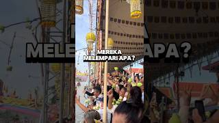 Download lagu This is the only flower throwing ritual in the world mp3