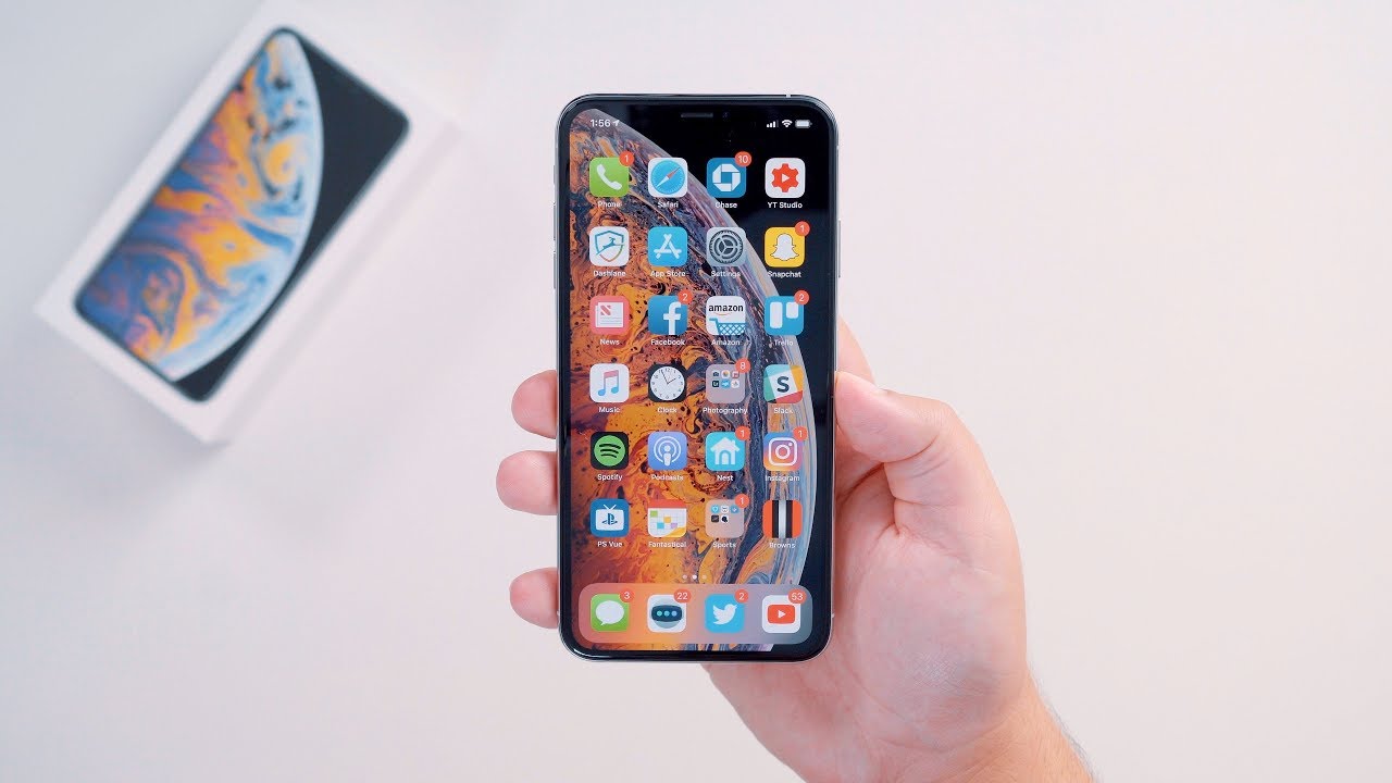 Hands On with the Apple iPhone XS Max!