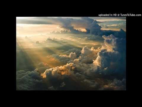 City Flyerz (feat. Dżejpa Wariat) - Ponad chmurami (Prod. Jankes Plane Machine)