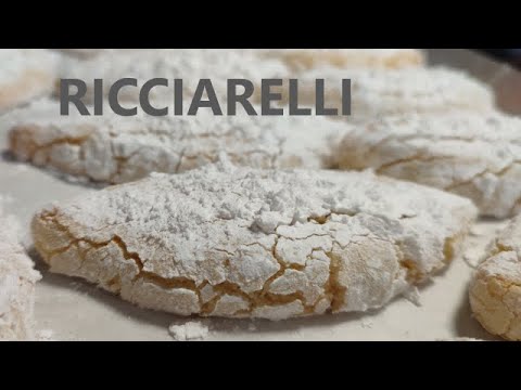 RICCIARELLI di SIENA ricetta dei ricciarelli BISCOTTI ALLE MANDORLE