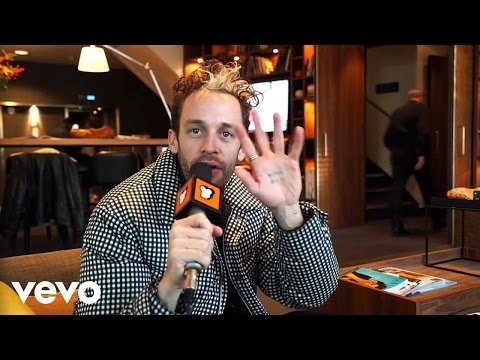 Wrabel - I never tell Twitter Account, Personal Impact of his First Tour, Ten Feet Tall...