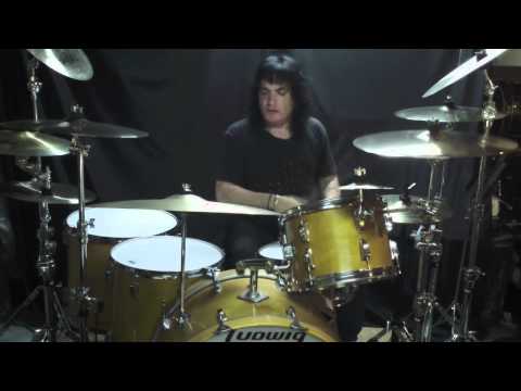 Bobby Rondinelli 60 Second Drum Lesson,Triplets Part 2