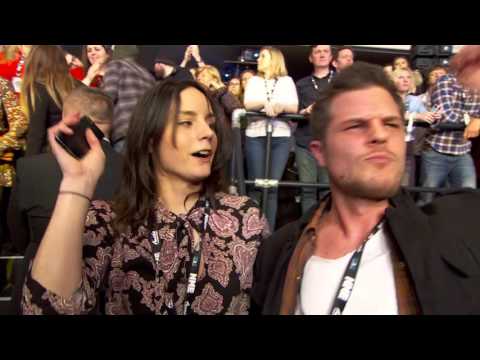 Coldplay - Fix You (NME Awards 2016)