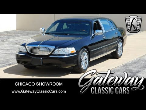2011 Lincoln Town Car (CC-1888666) for sale in O'Fallon, Illinois