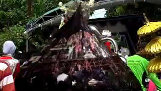 Download lagu JANJI 'Dwi Ratna' mp3 Download lagu JANJI 'Dwi Ratna' mp3