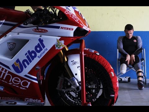 Emiliano Malagoli prova la moto iridata del Team Althea Racing vincitrice nel 2011