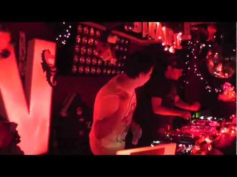 4 Jahre Party Garantie - Nader & Gleichschritt