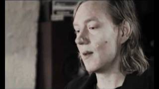 When Saints Go Machine - Kelly (interview)