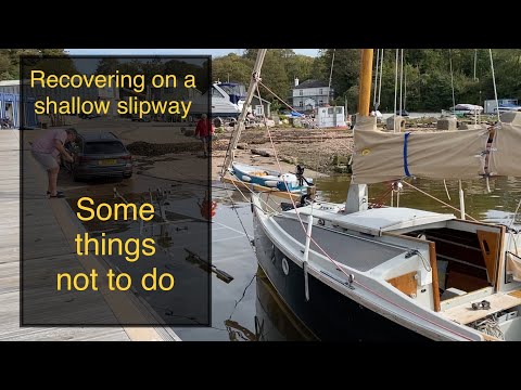 Nr. 22: Ausschiffung auf einer flachen Slipanlage. Der Garnelenkutter wird schließlich auf seinen...