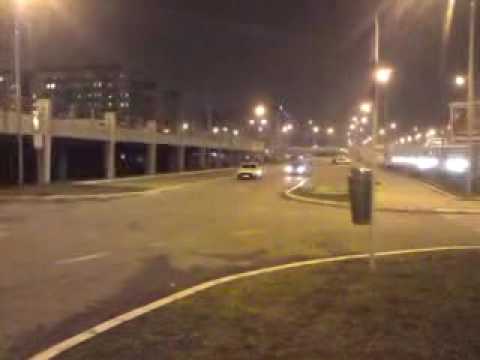 Yugo 1.3  vs  BMW 525