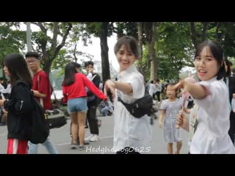 [181027] H's short version of Genie at Public Kpop Random Dance (cuteness overload)