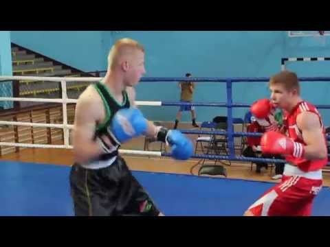 Marek Pietruczuk (Victoria Ostrołęka) - Tomasz Smerdel (Gwarek Łęczna)