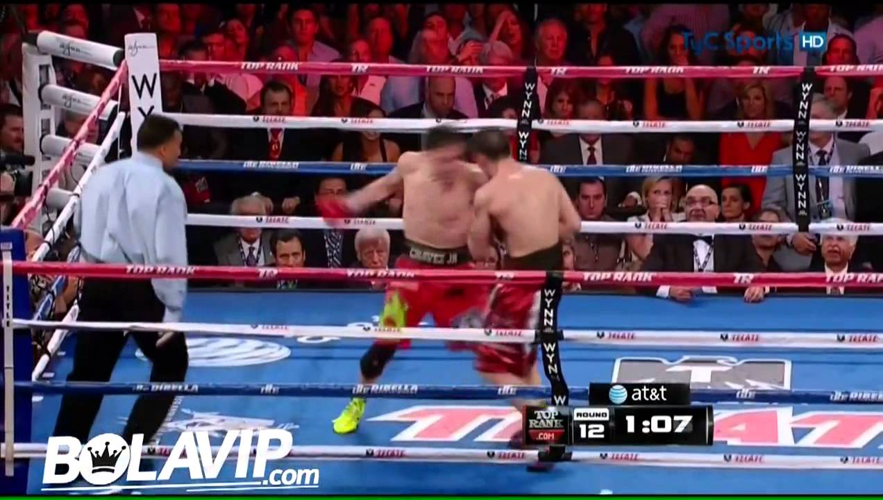 Julio Cesar jr vs maravilla martinez   Round 12