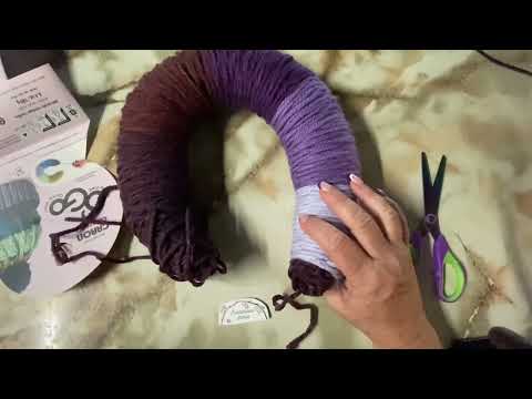 Yarn review - Yarnspirations O’Go  Caron Colorama