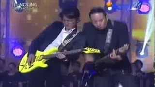 Download lagu Charly&Wali=Suci Dalam Debu Live mp3