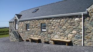 preview picture of video 'Large, Luxury Holiday Cottage, Llyn Peninsula'