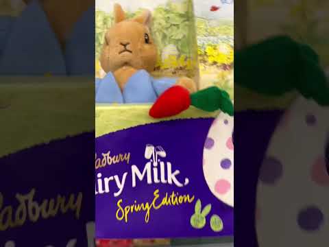 CADBURY DAIRY CHOCOLATE PETER RABBIT BEAR🐇🐰#spring #easter2023 #satisfying #shorts #cadbury