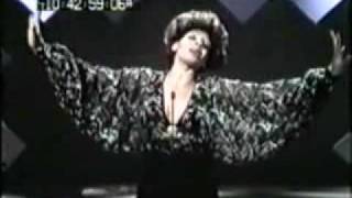 Shirley Bassey - THE PARTY'S OVER.flv