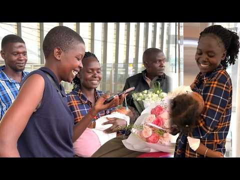 10 years in China, my brother’s visiting for the first time. At last, we’re together!