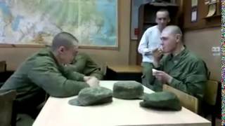 Армейский прикол с ложкой ! )))))))